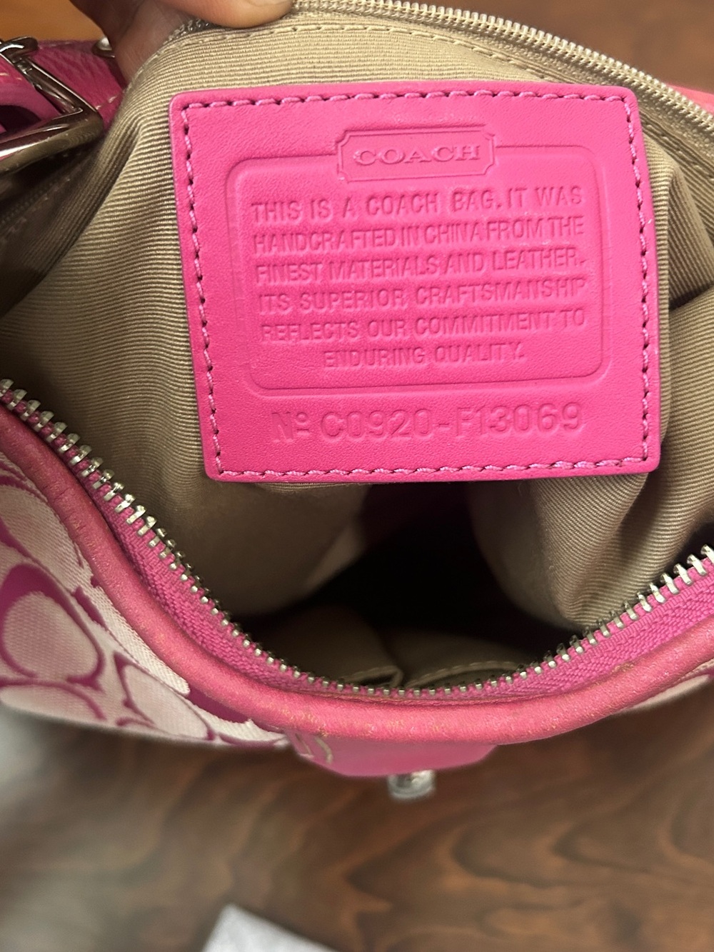 Vintage pink Coach Signature Hamptons shoulder bag - Picture 7 of 8